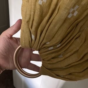 Wildbird Americana ring sling, EUC, gold rings, standard length